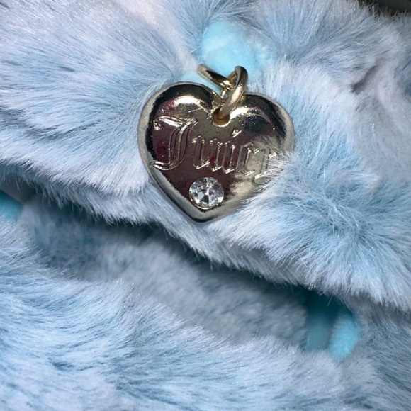 Fluffy blue juicy couture slides L(9-10) - Picture 3 of 4